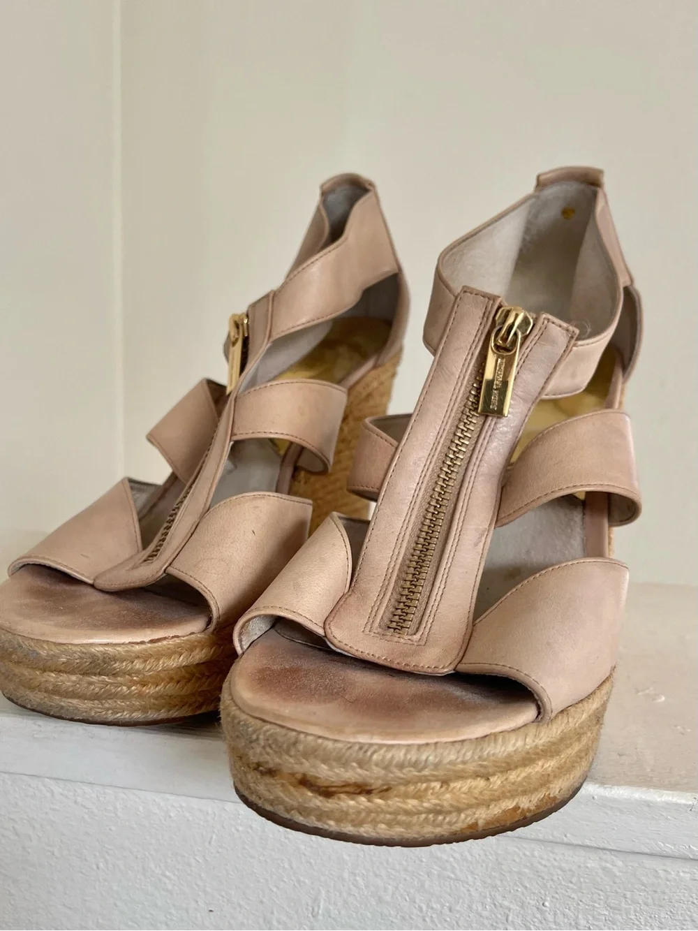 Micheal Kors Leather Wedge Espadrille Sandals in Blush Pink with Front Zip